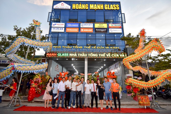 Lắp đặt máy làm cửa nhôm tại Đà Nẵng| Công ty Hoàng Mạnh Glass